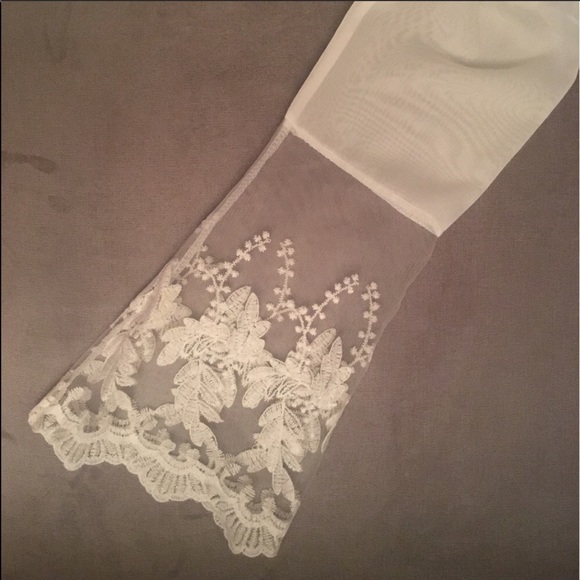 💥Sale! White Boutique Dress - Picture 8 of 8